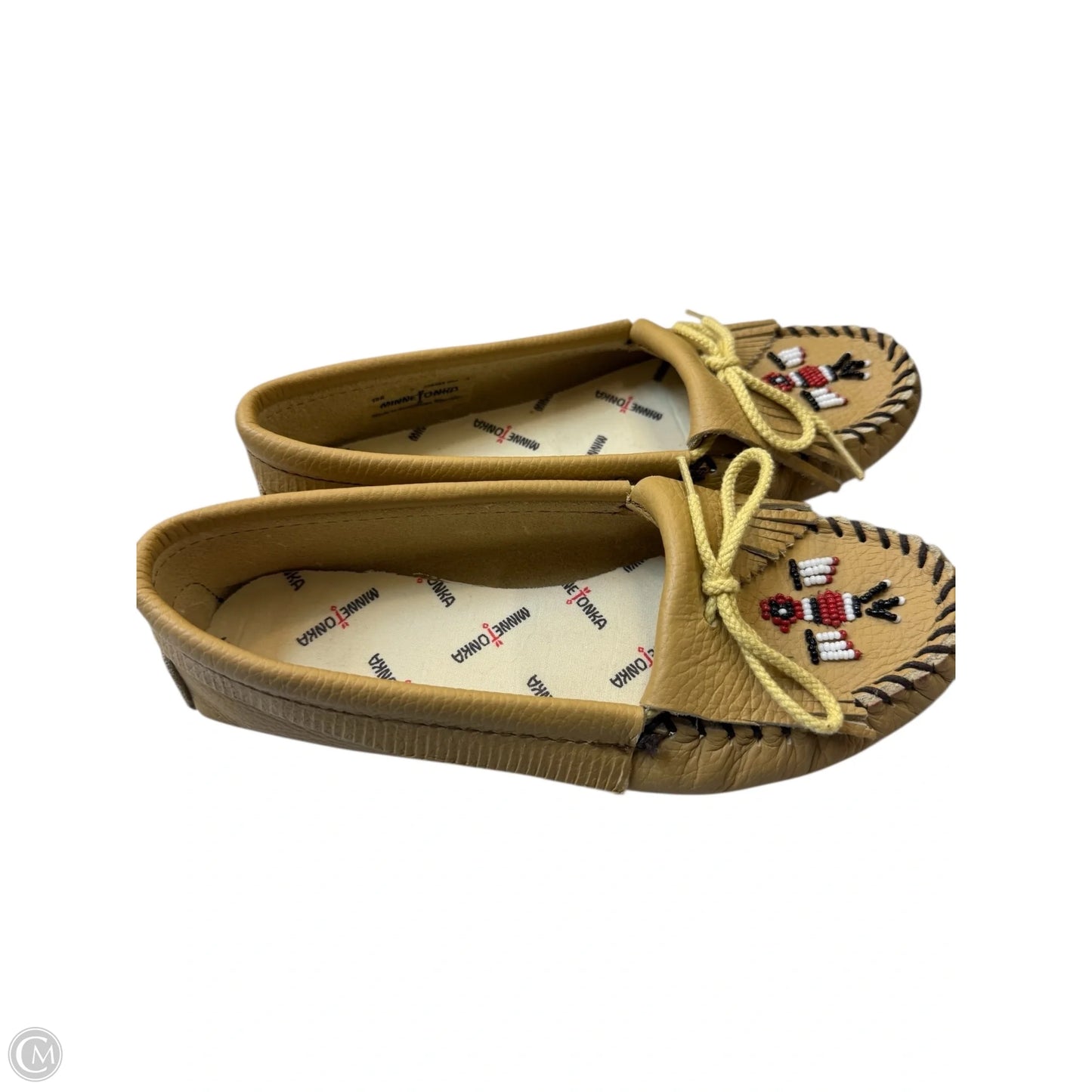 Shoes Flats By Minnetonka In Cream, Size: 7