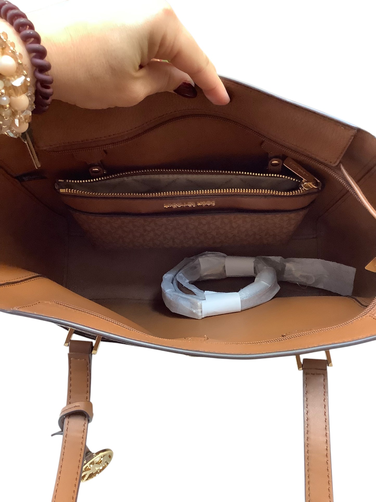 Handbag Designer By Michael Kors Size: Large