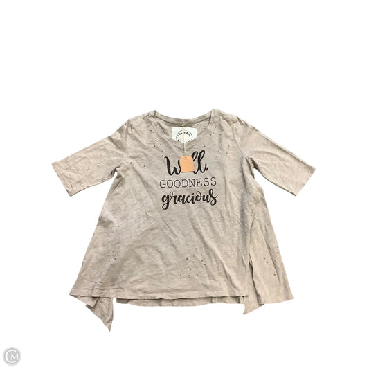 Top Short Sleeve By Cma In Grey, Size: M