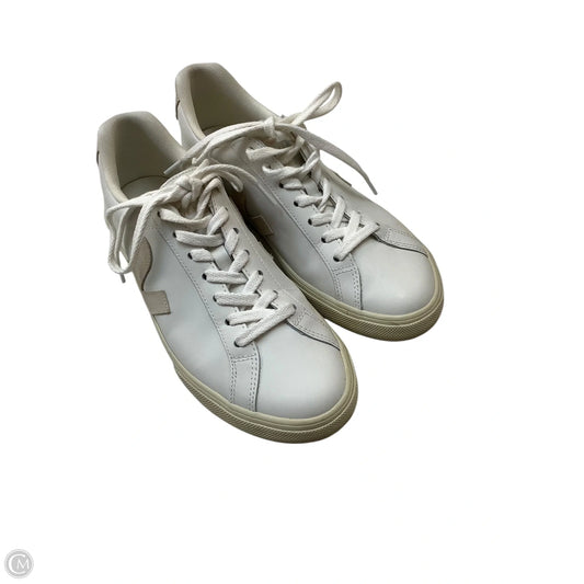 Shoes Athletic By Veja In White, Size: 9