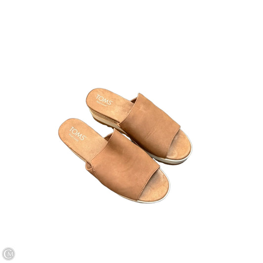 Sandals Flats By Toms In Black & Brown, Size: 8.5