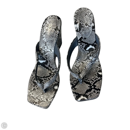 Sandals Heels Platform By Clothes Mentor In Black & White, Size: 10