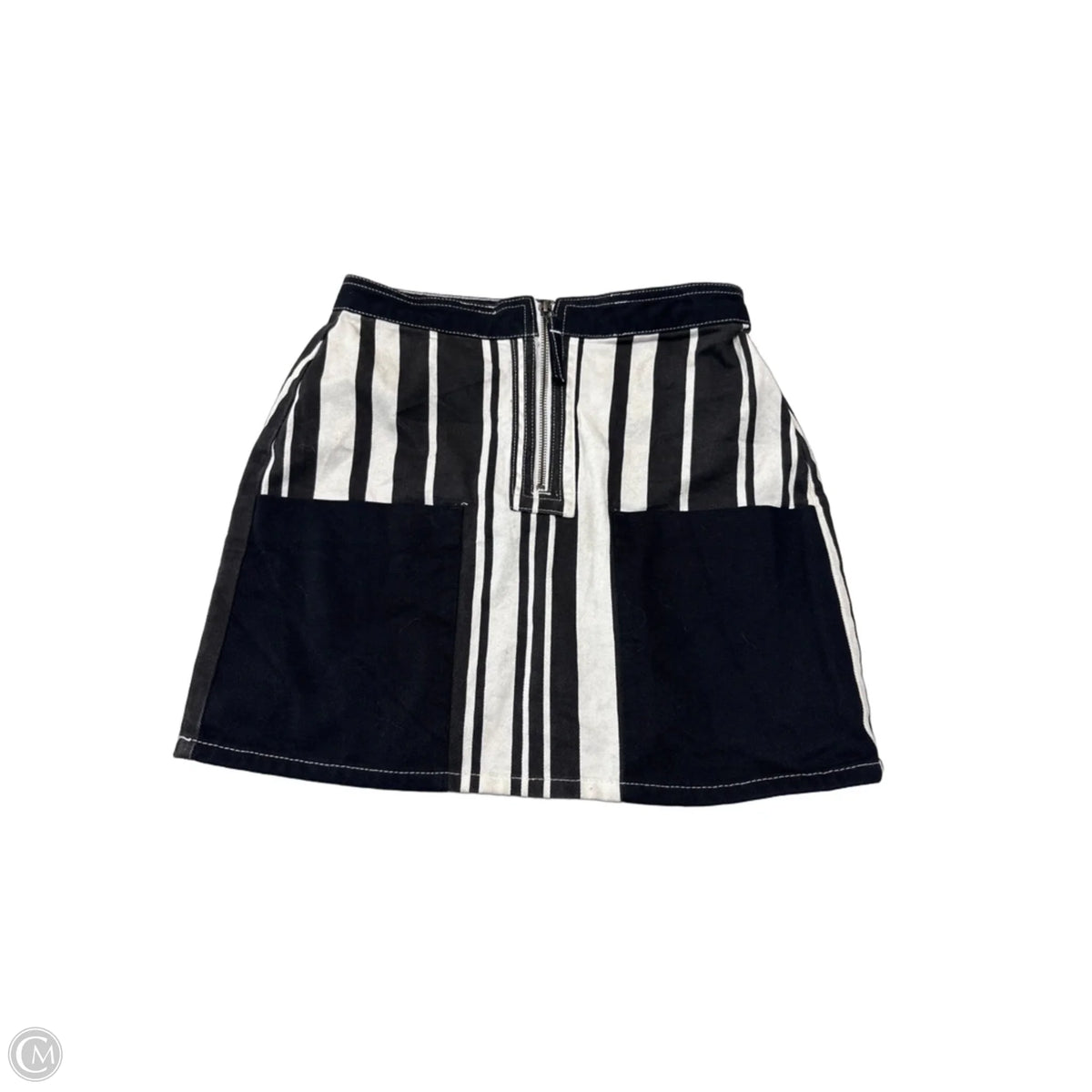 Skirt Mini & Short By Bdg In Black & White, Size: S