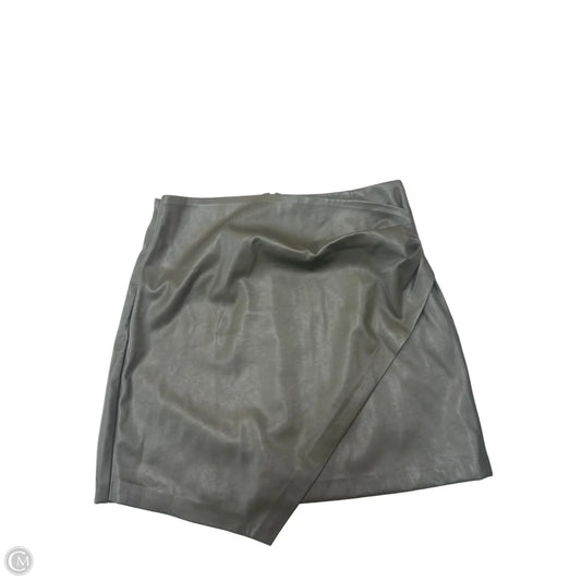 Skirt Mini & Short By Elan In Grey, Size: M