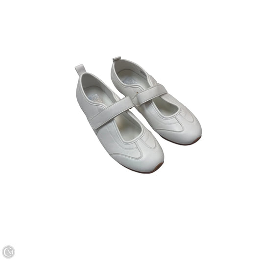 Shoes Flats By Dolce Vita In White, Size: 8.5