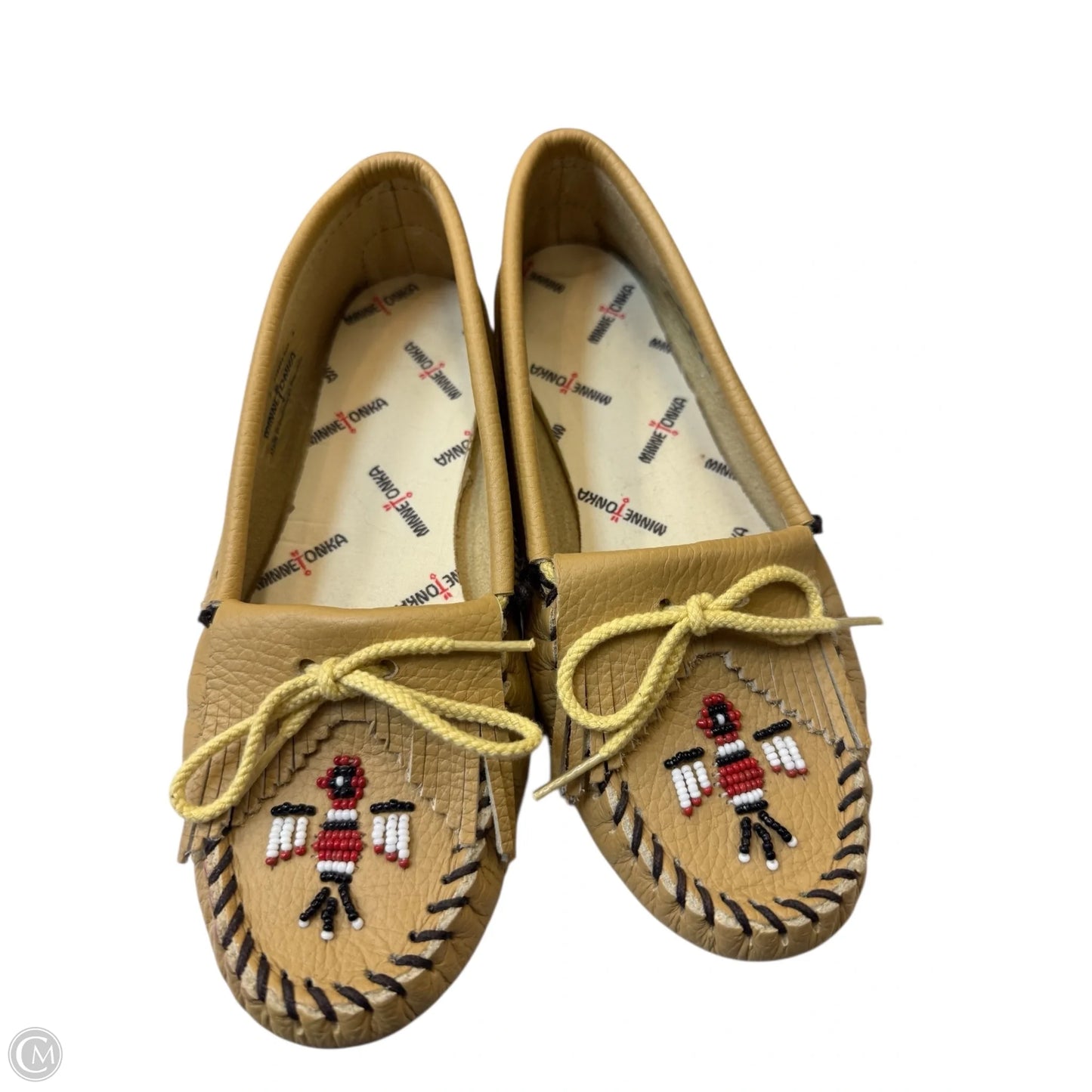 Shoes Flats By Minnetonka In Cream, Size: 7