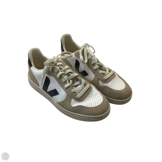 Shoes Sneakers By Cma In Tan, Size: 8