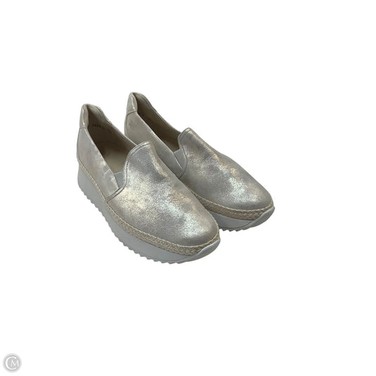 Shoes Flats By Paul Green In Silver, Size: 8.5