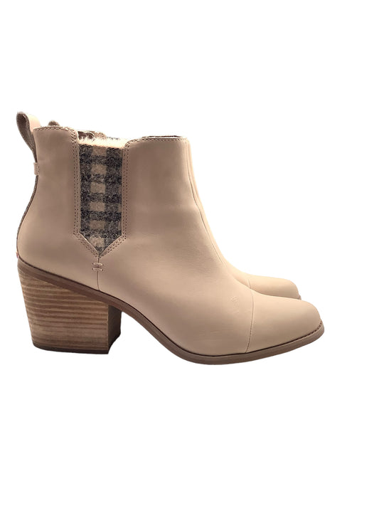 NWOB Chanel Pink Gold Stacked Heel Round Toe Ankle Booties Sz.38 Cloth  ref.254756 - Joli Closet